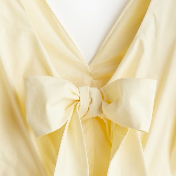 NWT H&M Tie-back puffy dress
Colour- Pale yellow - Picture 6 of 16